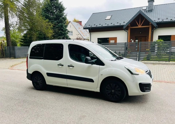 Citroen Berlingo cena 31999 przebieg: 230660, rok produkcji 2017 z Pakość małe 352